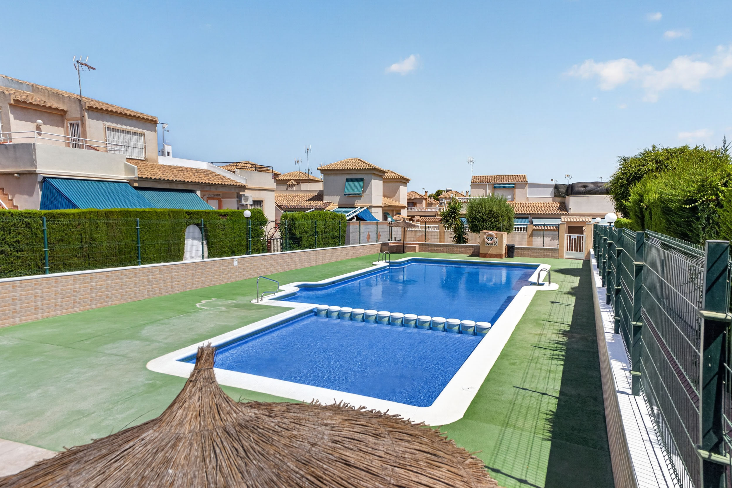Bungalow de 2 dormitorios en Los Altos, Alicante province – Ref. 3405-04372