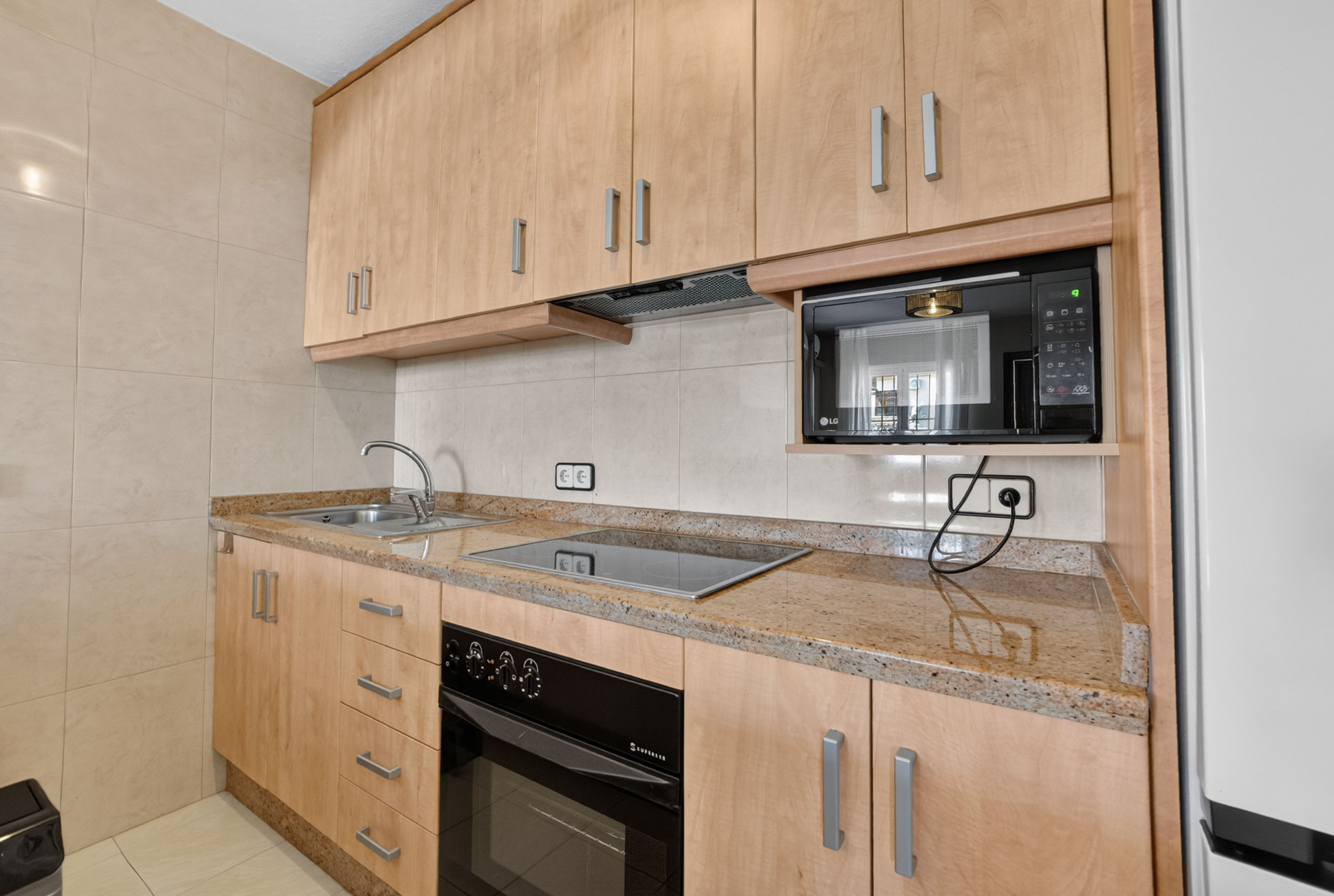 Bungalow de 2 dormitorios en Los Altos, Alicante province – Ref. 3405-04372