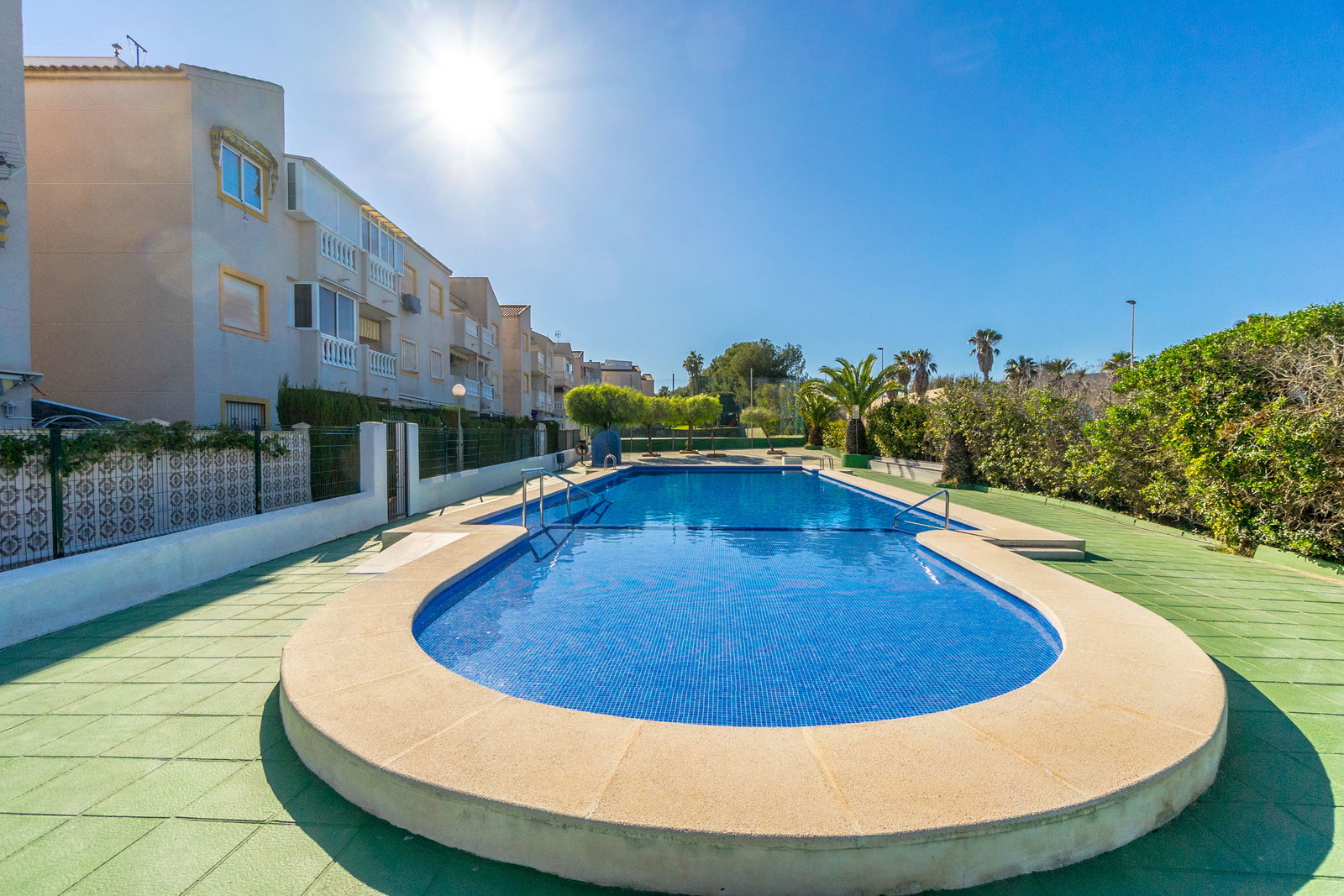 Apartamento de 3 dormitorios en Torrevieja, Alicante province – Ref. 3405-04383