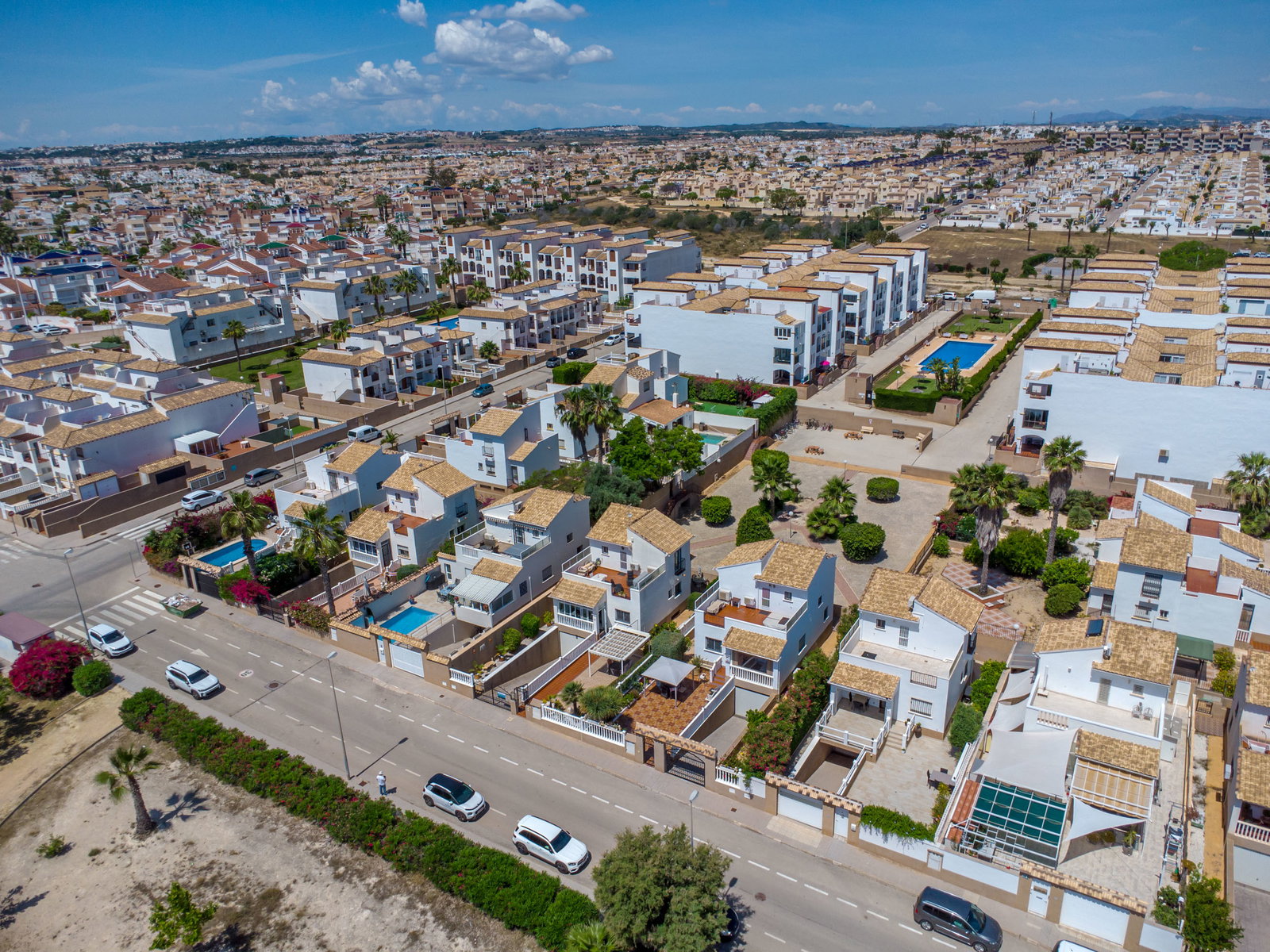 Apartamento de 2 dormitorios en Orihuela Costa, Alicante province – Ref. 3405-04384
