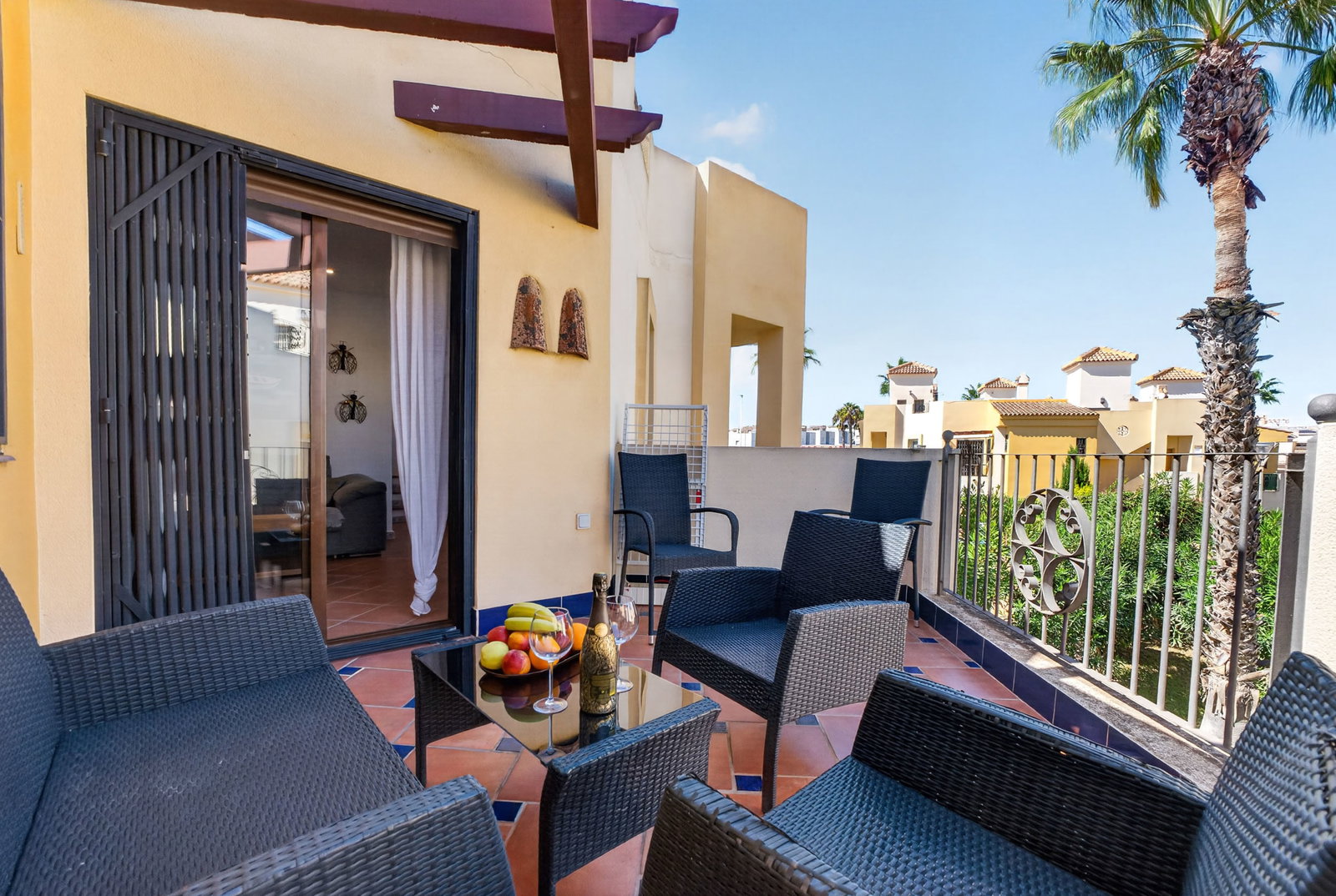 Apartamento de 2 dormitorios en Orihuela Costa, Alicante province – Ref. 3405-04392